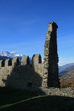 Ch&acirc;teau de Cly, remparts, colombier, photo pesronnelle