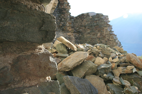 Photo des ruines du ch�teau de Cly, photo personnelle